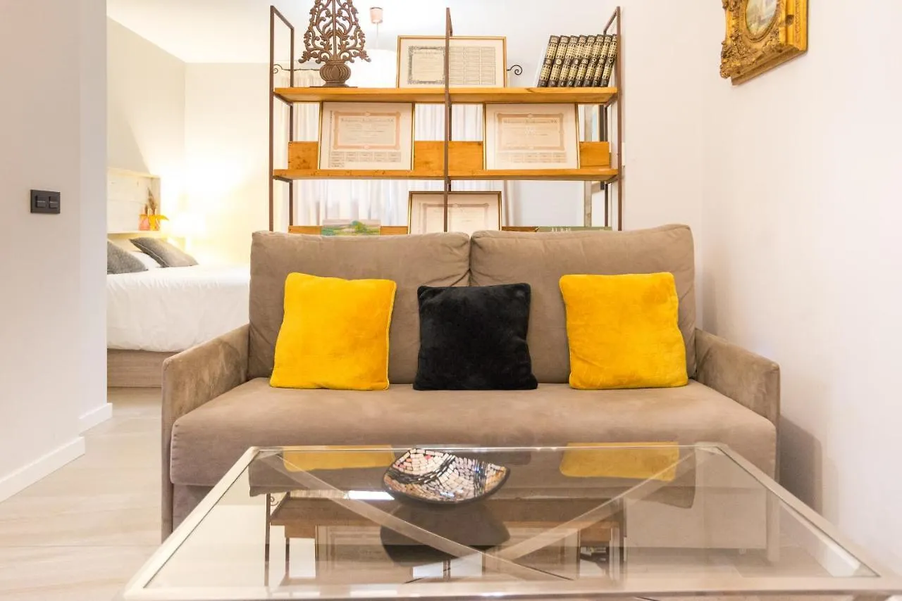 Urbe10 Ic Loft Salitre Apartment Malaga Spain